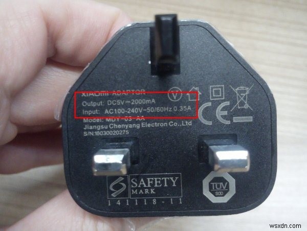 スマホには必ず純正充電器が必要?互換充電器でも安全に使える理由を解説