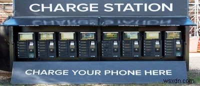 スマホやタブレットの充電、みんな何を使ってる?編集部ライター陣の充電スタイル大公開