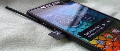 スマホにmicroSDカードスロットが搭載されない理由とは？メーカーの本音を徹底解説