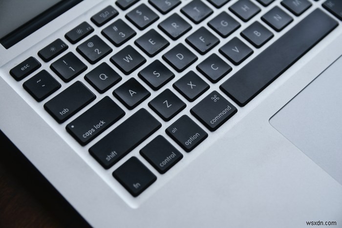 プログラミング用ノートPCの選び方｜失敗しないスペックのポイントを徹底解説