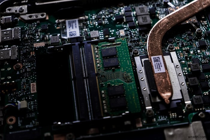 プログラミング用ノートPCの選び方｜失敗しないスペックのポイントを徹底解説