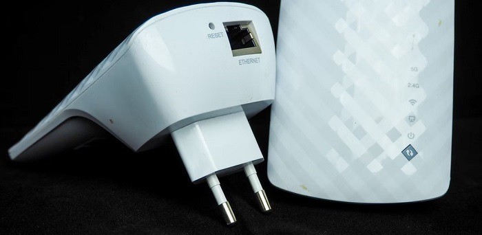 Wi-Fi改善の選択肢を徹底比較：メッシュWi-Fi・PLC（電力線通信）・エクステンダー・リピーターの違いと選び方