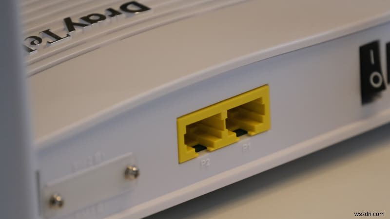 モデムとルーターの違いとは？役割・選び方を徹底解説