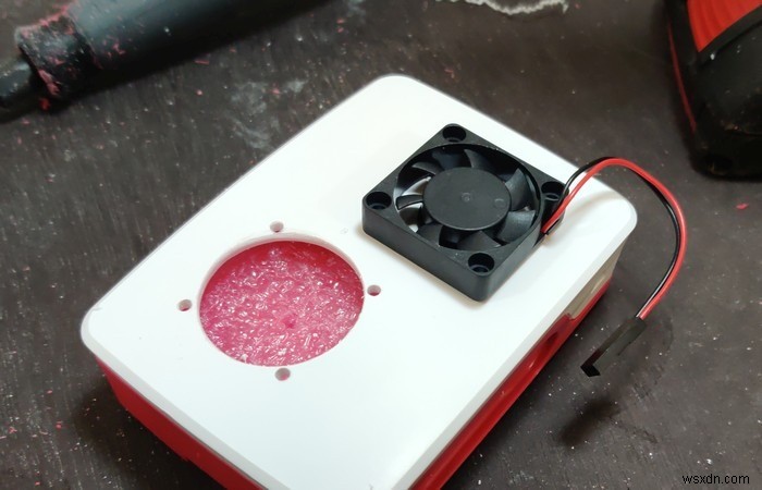 Raspberry Pi 4公式ケースにファンを取り付けて冷却性能をアップする方法