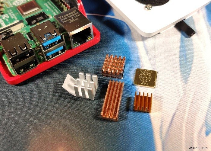 Raspberry Pi 4公式ケースにファンを取り付けて冷却性能をアップする方法