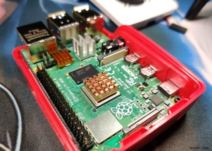 Raspberry Pi 4公式ケースにファンを取り付けて冷却性能をアップする方法