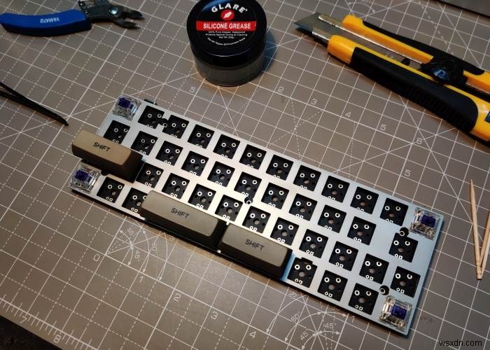 上級キーボードカスタムガイド：スタビライザーの注油と改造で打鍵感を劇的に改善する方法