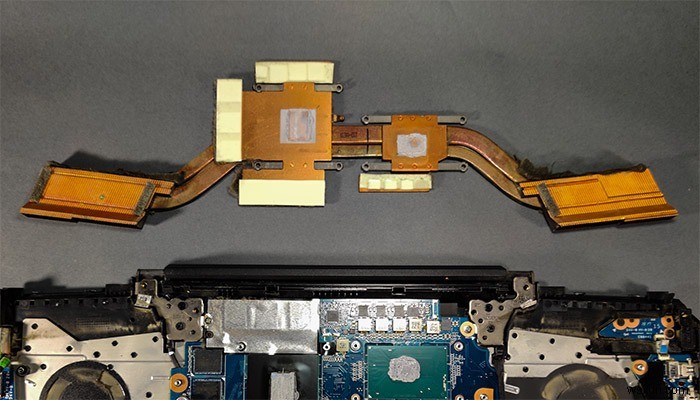 ゲーミングノートPCの過熱を根本的に解決する方法!内部クリーニングとグリス塗り替えの完全ガイド