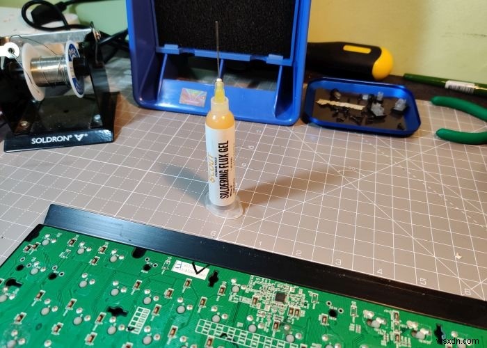 DIY修理ガイド:メカニカルキーボードのスイッチ交換は思ったより簡単!
