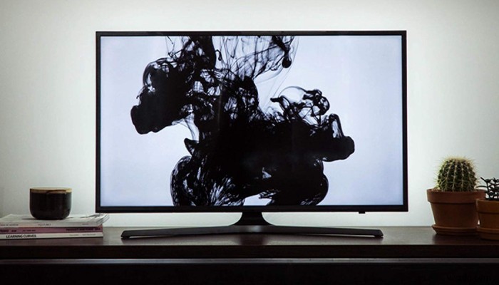 知らないと損!?テレビ視聴が劇的に快適になる手頃な価格のアクセサリー6選