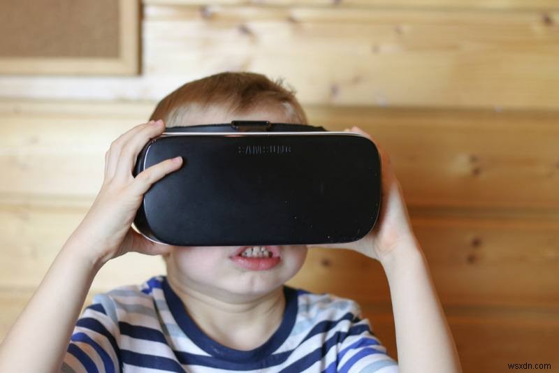 VRヘッドセットでできる10の素晴らしい体験|日常が変わる驚きの活用法