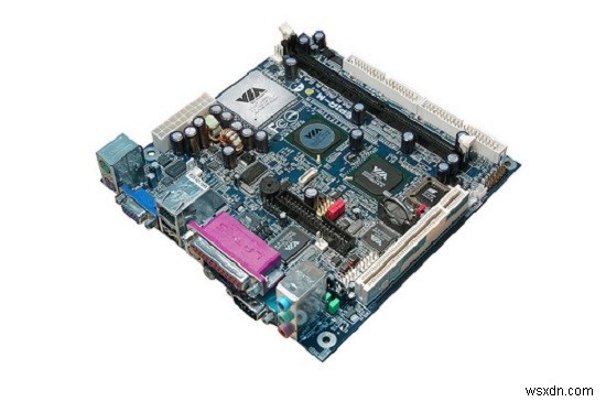 マザーボードの仕組みを徹底解説!PCの「本社」が動くメカニズム