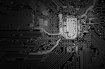 マザーボードの仕組みを徹底解説!PCの「本社」が動くメカニズム