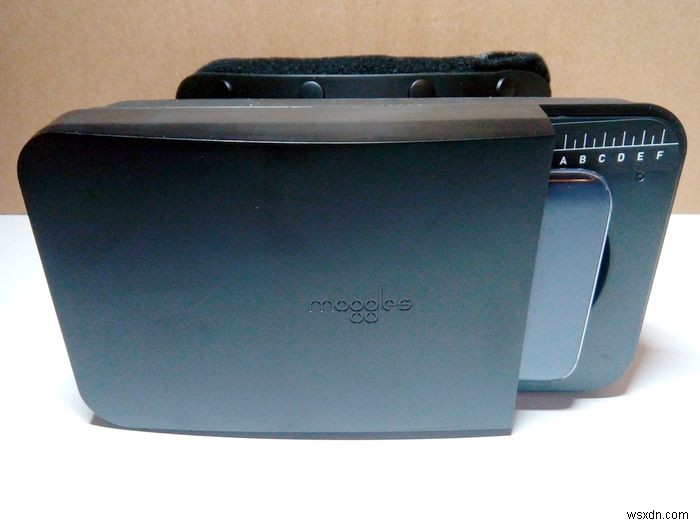 ポケットに収まるモバイルVRゴーグル「Moggles」徹底レビュー｜軽量・折りたたみ式の携帯性が魅力