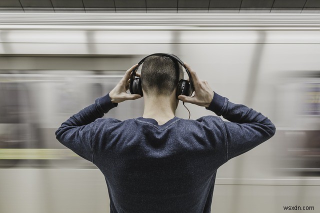 ヘッドホンの適切な音量はどのくらい?耳を守るための目安と簡単チェック方法