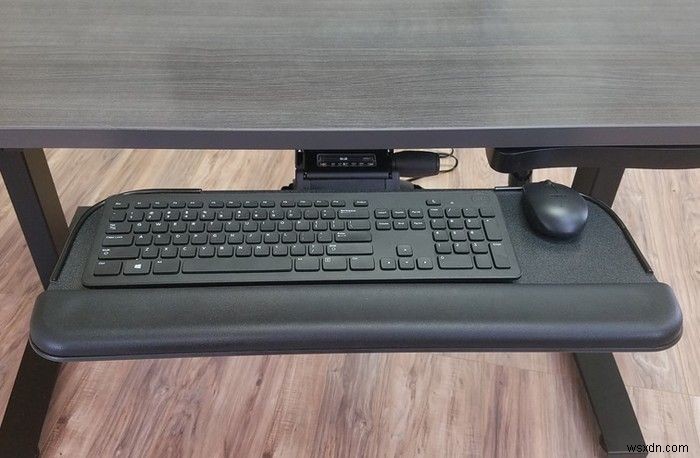VertDesk（バートデスク）徹底レビュー：高品質でカスタマイズ性に優れた電動スタンディングデスク