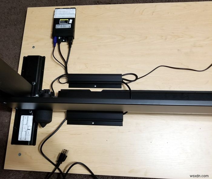VertDesk（バートデスク）徹底レビュー：高品質でカスタマイズ性に優れた電動スタンディングデスク