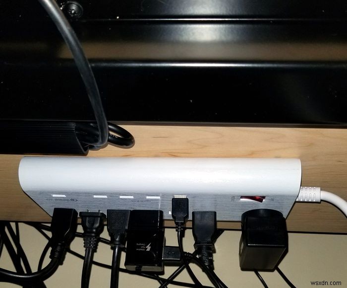 VertDesk（バートデスク）徹底レビュー：高品質でカスタマイズ性に優れた電動スタンディングデスク