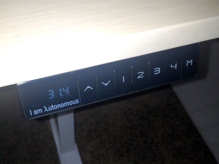 Autonomous SmartDesk 2徹底レビュー：コスパに優れた電動スタンディングデスクの実力