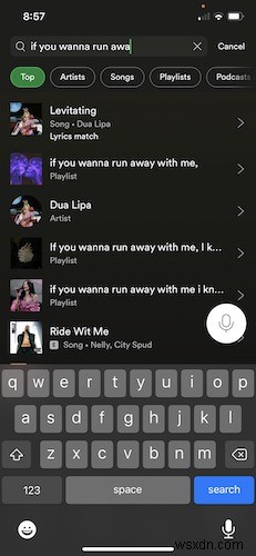 「この曲、何だっけ？」を即解決！オンラインで曲名を特定する10のベストな方法