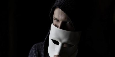 詐欺師はどうやってあなたの契約キャリアを突き止めるのか?SMSフィッシングの手口と対策