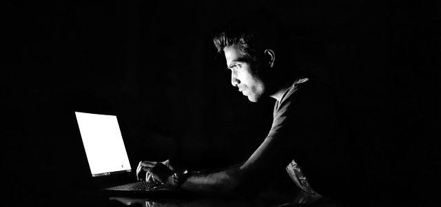 クリプトジャッキングはどうやってFacebookに広がったのか?脅威の仕組みと効果的な対策を徹底解説