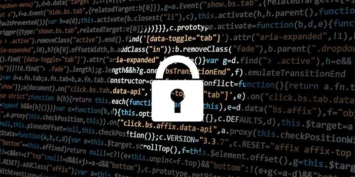 ハッカーはどうやって特定され、裁判にかけられるのか？