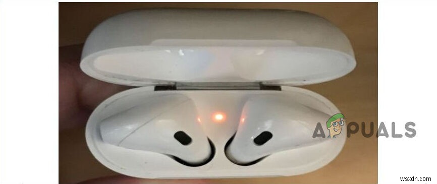 AirPodsがオレンジ色に点滅する?原因と直し方を徹底解説