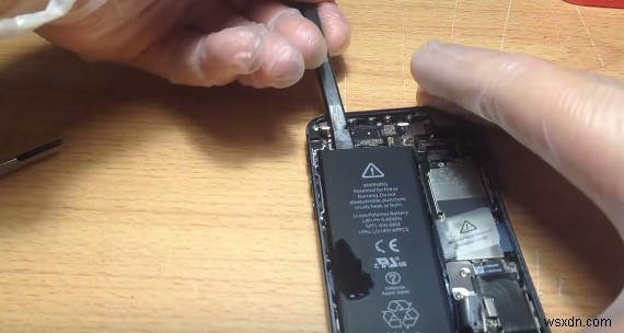 水没したiPhone 5の修理方法|必要な工具と分解・洗浄の手順を解説