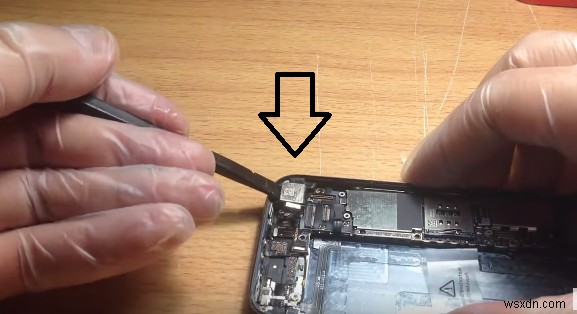 水没したiPhone 5の修理方法|必要な工具と分解・洗浄の手順を解説
