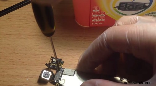 水没したiPhone 5の修理方法|必要な工具と分解・洗浄の手順を解説