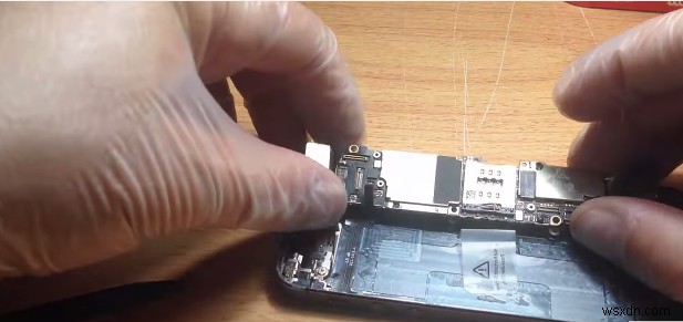 水没したiPhone 5の修理方法|必要な工具と分解・洗浄の手順を解説