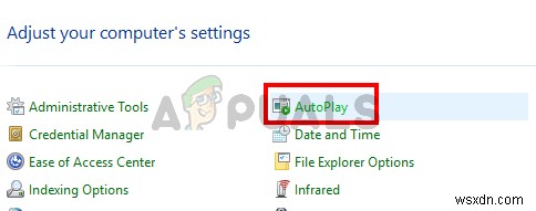 Windows 10でエクスプローラーが勝手に開く問題の原因と対処法