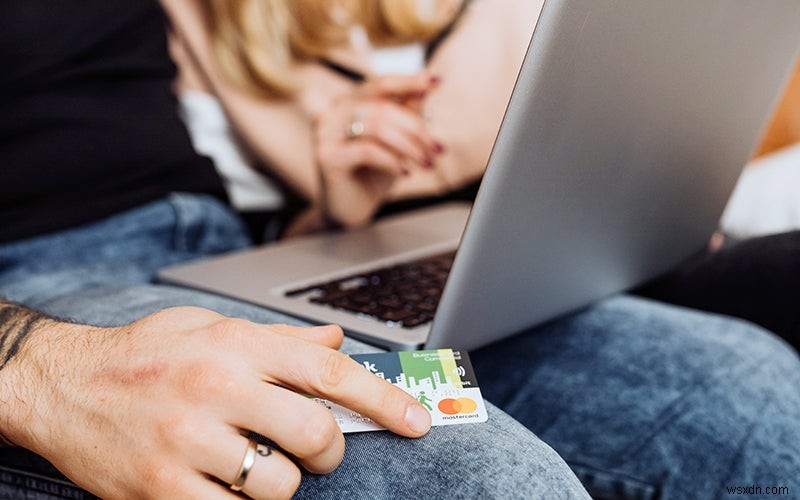リアルタイムデータベースで実現する金融サービスのインスタント顧客体験