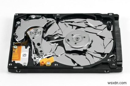 ハードドライブのデータ損失に直面したら?プロのデータ復旧サービスが頼れる理由と活用タイミング