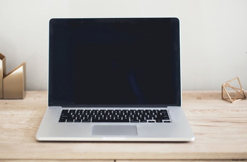MacBookの電源が入らない・起動しないときの対処法6選【充電できない場合も解説】
