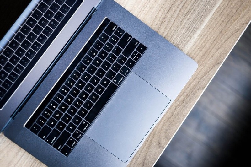 ノートPCのタッチパッドが反応しないときの対処法8選