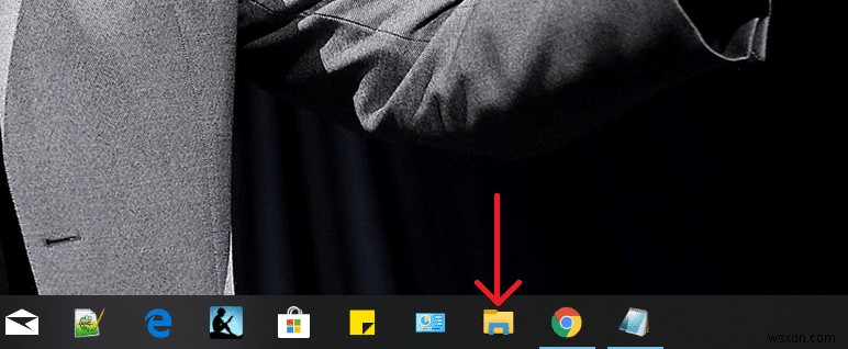 Windows 10のタスクバーに「デスクトップの表示」アイコンを追加する2つの方法