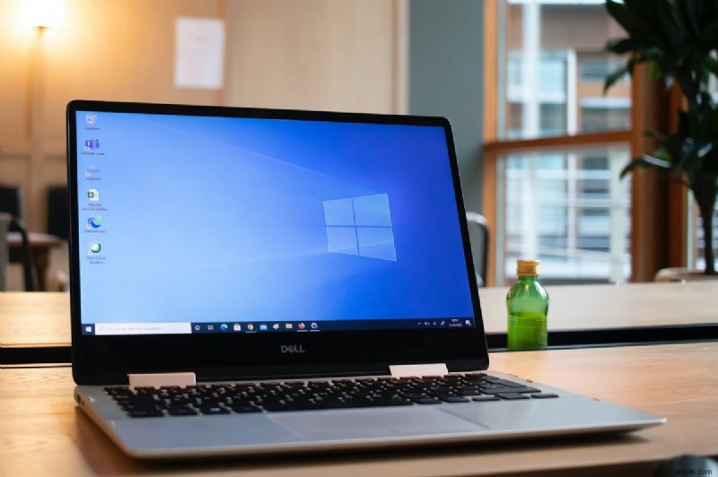 Windows 10でミニマルなデスクトップを作成する方法｜アイコン整理からタスクバー設定まで