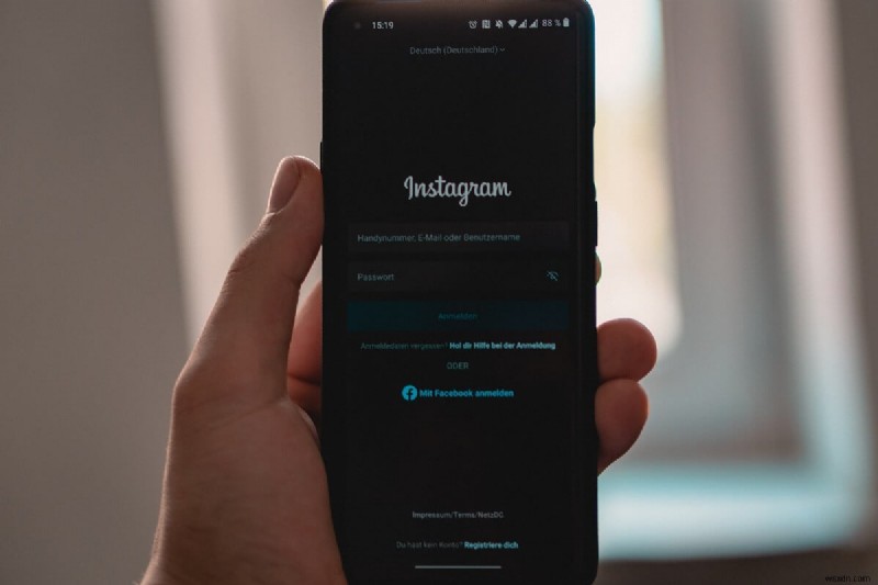 Instagramで投稿できないエラーを解決する方法【原因と対処法を徹底解説】