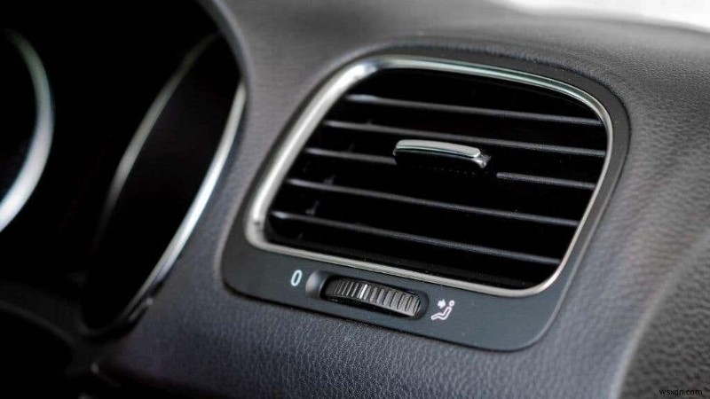 車で使えるおすすめiPadホルダー10選|取り付け場所別の選び方も解説