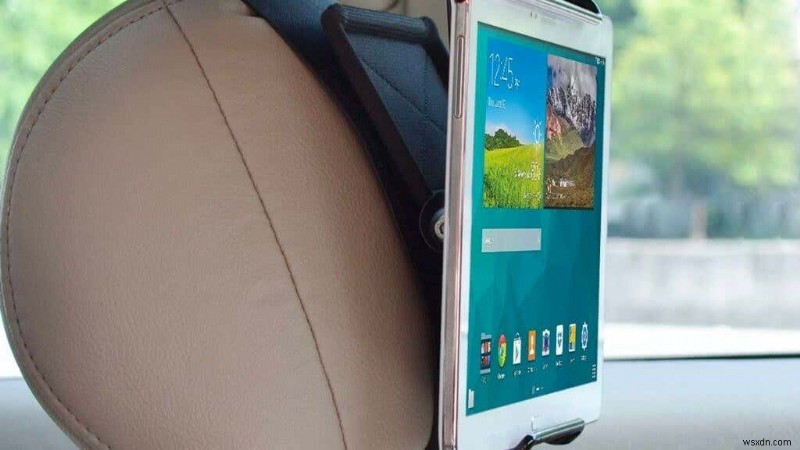 車で使えるおすすめiPadホルダー10選|取り付け場所別の選び方も解説