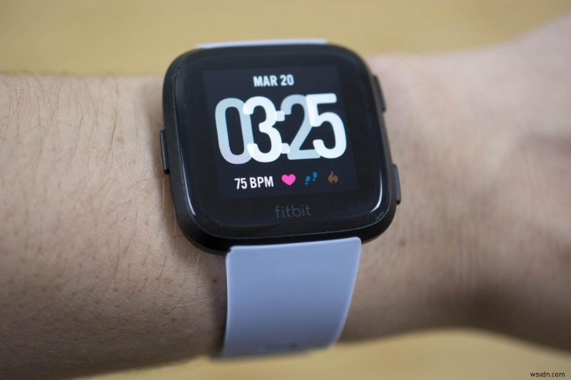 新型Fitbit Versaを待つべき6つの理由|Apple Watch対抗の実力とは?
