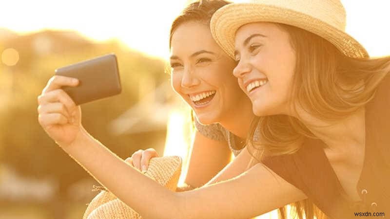 自撮り(セルフィー)は強迫観念とみなされる?その心理的影響とスマホ依存からの脱出法