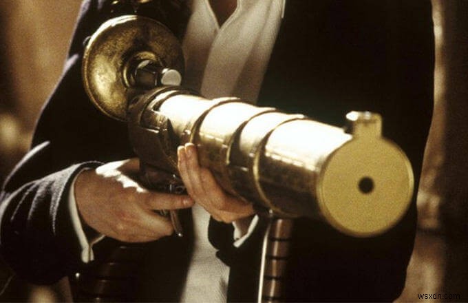 常識を覆す!?ハリウッドが生んだ「論理を無視した」武器・ガジェット7選
