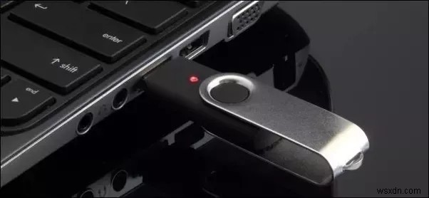 USBメモリから削除されたファイルを復元する方法|ソフトあり・なし両方の手順を解説