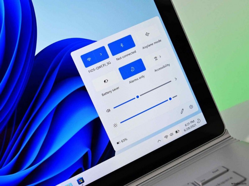 Windows 11でシステムトレイのアイコンが表示されない?初心者でもできる6つの解決策