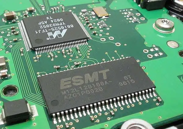 マザーボードの各パーツと役割を徹底解説!初心者にもわかる基礎知識