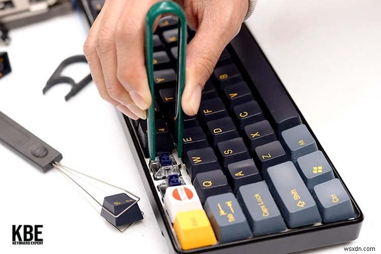 メカニカルキーボードのスイッチを取り外して交換する方法【ホットスワップ対応】