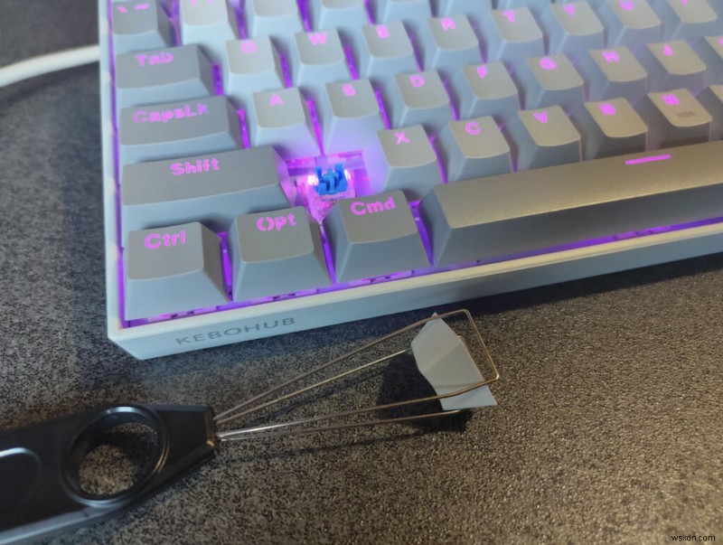WhatGeek x 3inuS Kebohub EE01 メカニカルキーボード徹底レビュー – デザイン・機能・パフォーマンスを検証